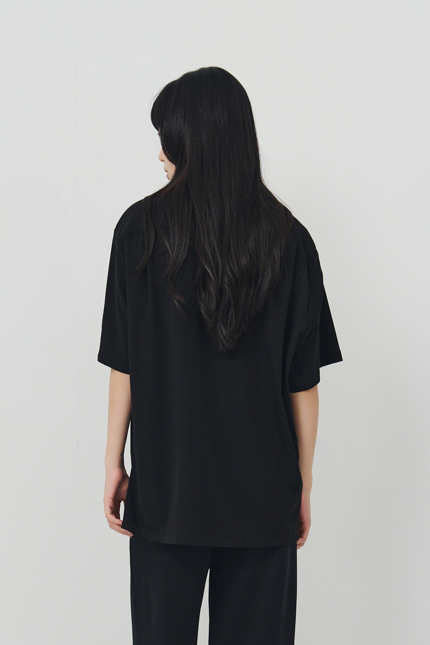 Silk Halfsleeve 絲感短袖襯衫 - 經典黑 Black