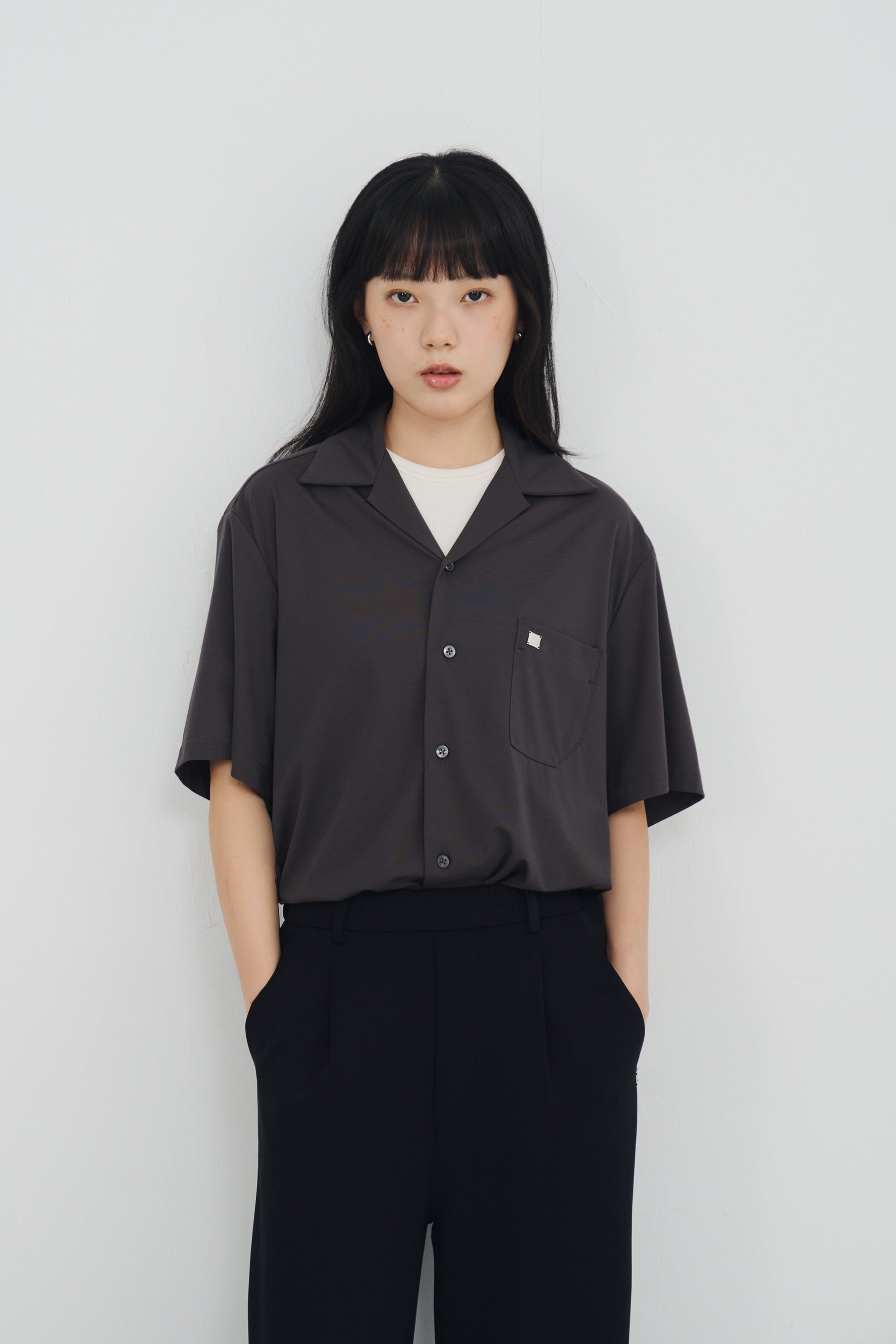 Silk Halfsleeve 絲感短袖襯衫  - 暗夜灰 Dark Gray