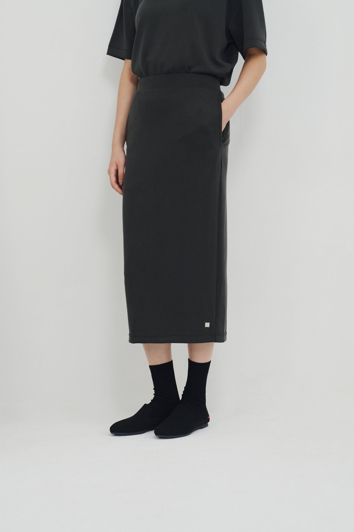 柔膚中長裙 Tenderism Midi Skirt - 隕石灰 Shaded Gray